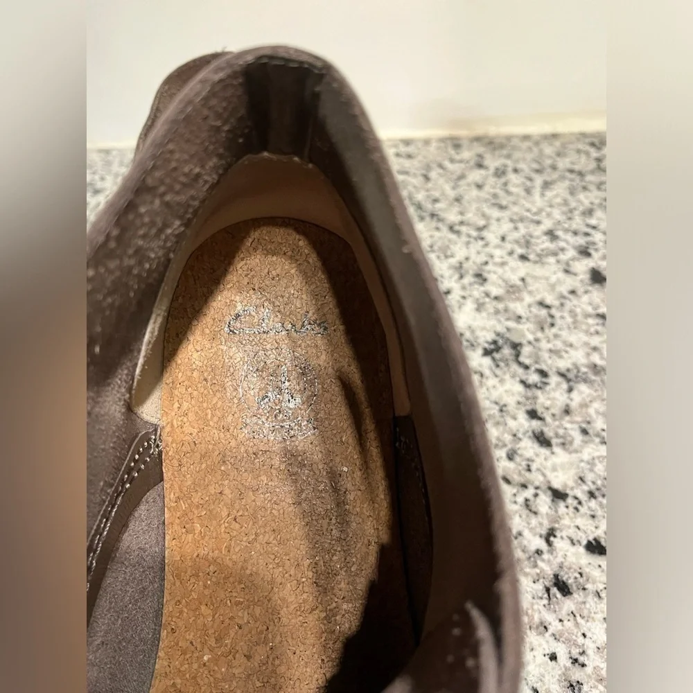Clarks Darning Leather Chukka Boots